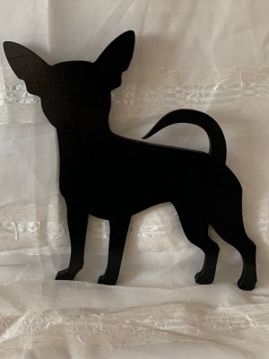 wood   sihlouette  chihuahua 